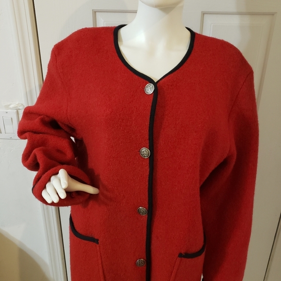 Tally Ho Red Wool Garment Label - Picture 2 of 11